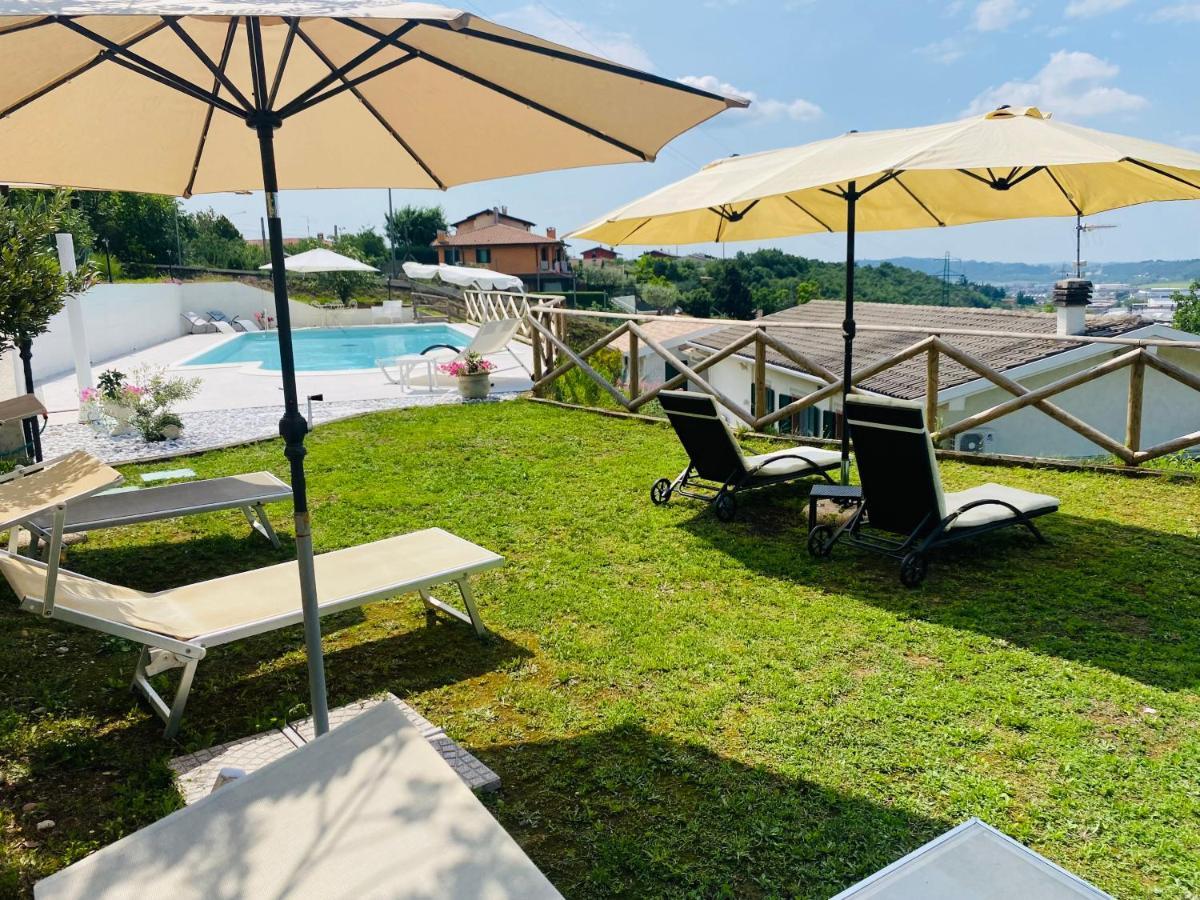 Villa Poggio Ulivo Pool-Apartments Rivoli Veronese Eksteriør billede