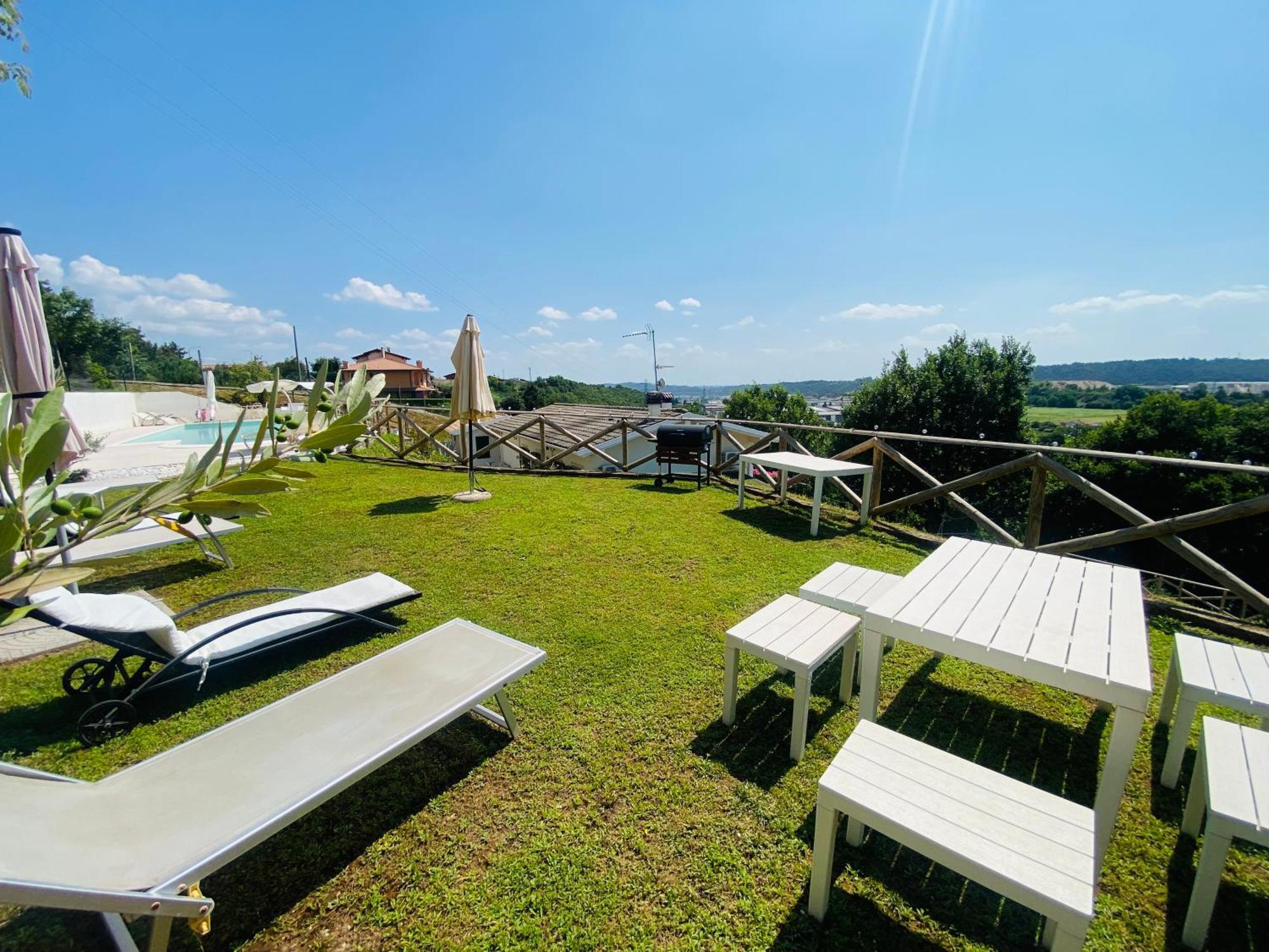 Villa Poggio Ulivo Pool-Apartments Rivoli Veronese Eksteriør billede