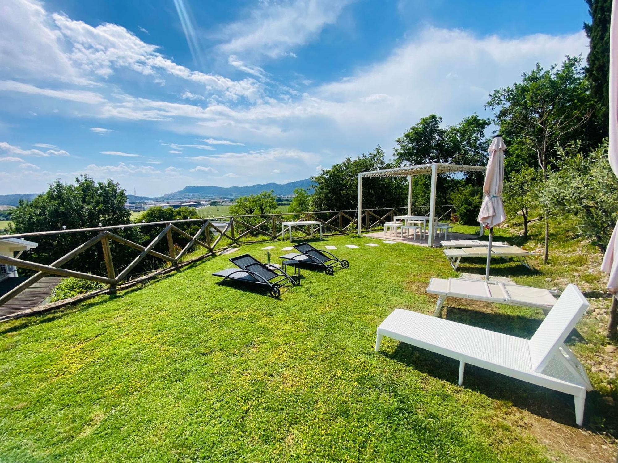 Villa Poggio Ulivo Pool-Apartments Rivoli Veronese Eksteriør billede
